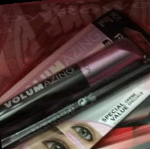 Makeup - Picture 5 of 14